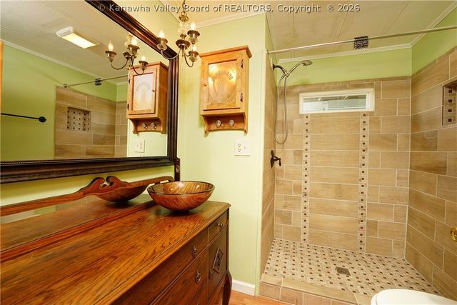76 Precious Drive, Hurricane, WV 25526