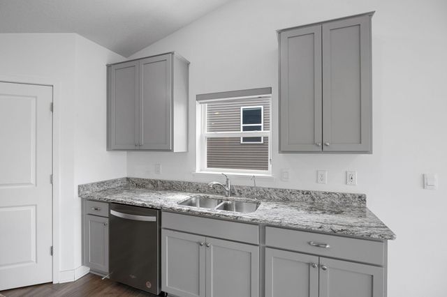 18085 Heirloom Court, Lakeville, MN 55044