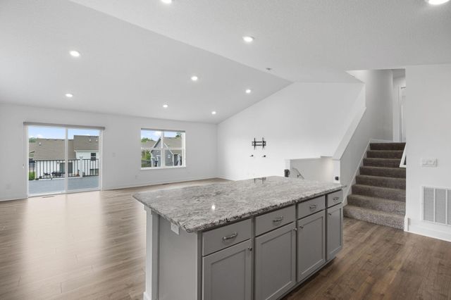 18085 Heirloom Court, Lakeville, MN 55044