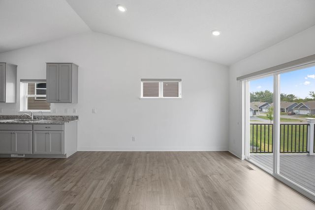 18085 Heirloom Court, Lakeville, MN 55044