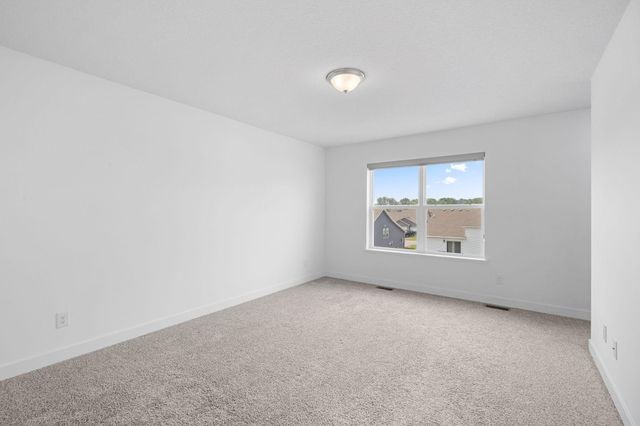 18085 Heirloom Court, Lakeville, MN 55044