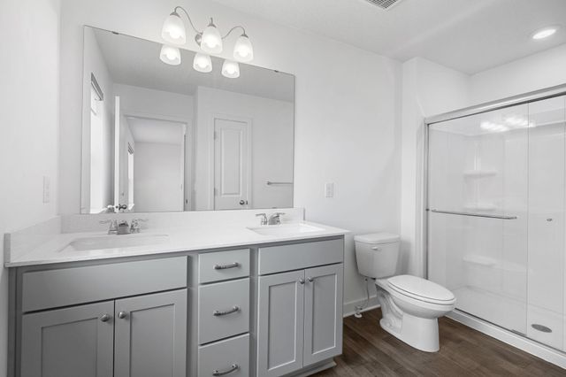18085 Heirloom Court, Lakeville, MN 55044