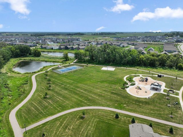 18085 Heirloom Court, Lakeville, MN 55044