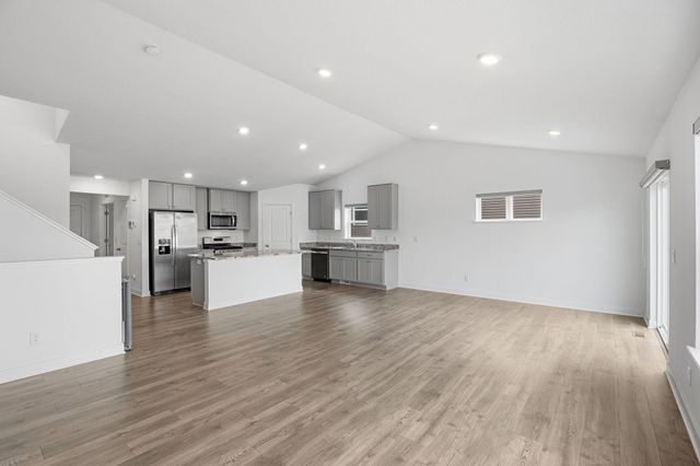 18085 Heirloom Court, Lakeville, MN 55044