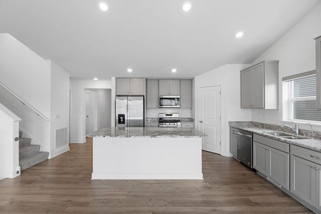 18085 Heirloom Court, Lakeville, MN 55044