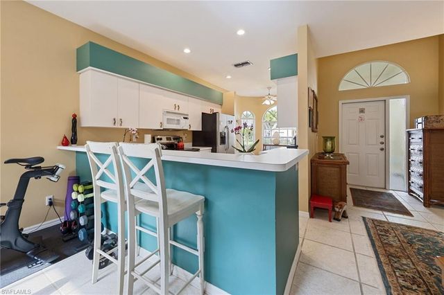 25060 Bay Cedar DR, Bonita Springs, FL 34134