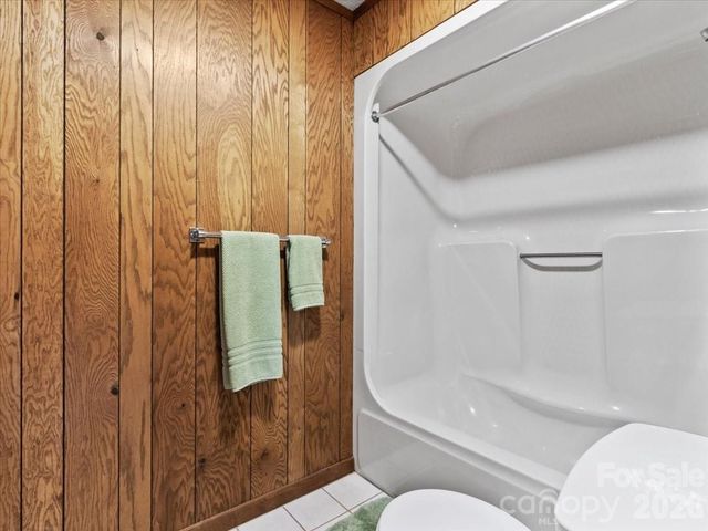 39 Hawthorne Lane, Burnsville, NC 28714