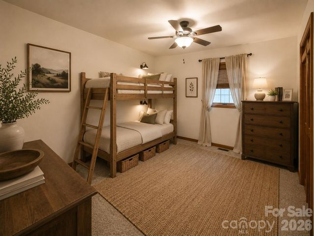 39 Hawthorne Lane, Burnsville, NC 28714