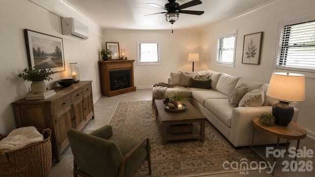 39 Hawthorne Lane, Burnsville, NC 28714