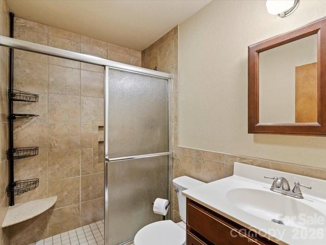 39 Hawthorne Lane, Burnsville, NC 28714