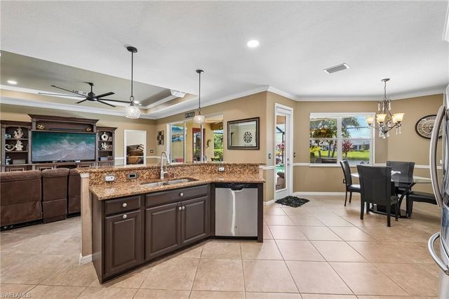 2115 Vermont LN, Naples, FL 34120