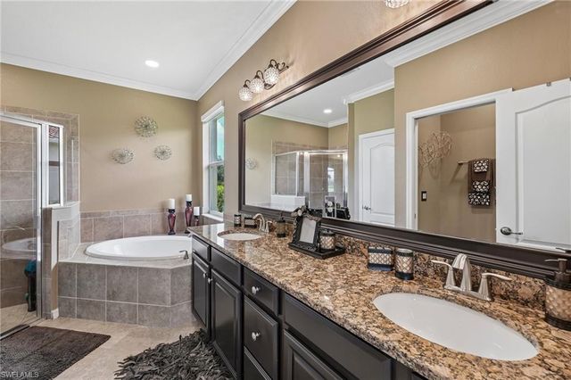2115 Vermont LN, Naples, FL 34120