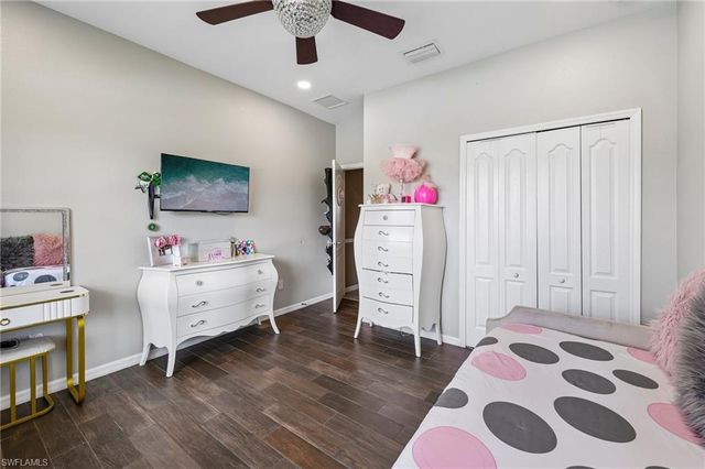 2115 Vermont LN, Naples, FL 34120