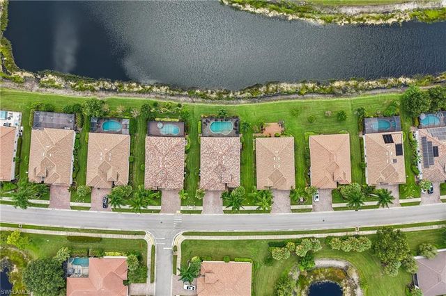 2115 Vermont LN, Naples, FL 34120