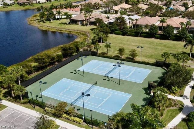 2115 Vermont LN, Naples, FL 34120