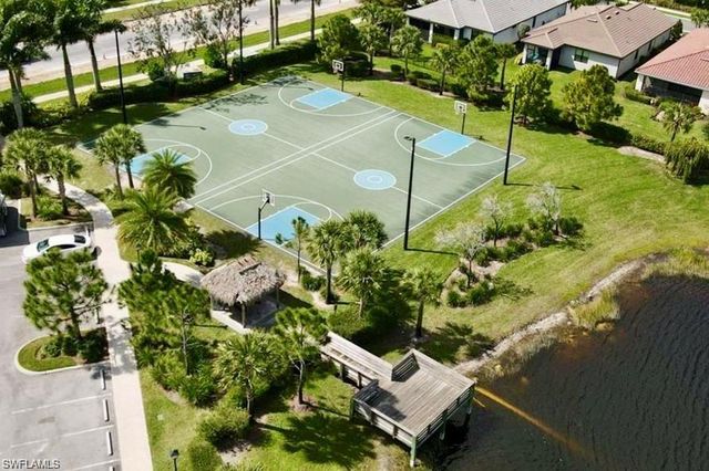 2115 Vermont LN, Naples, FL 34120