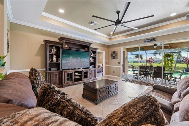 2115 Vermont LN, Naples, FL 34120