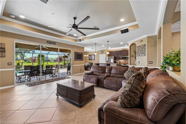 2115 Vermont LN, Naples, FL 34120