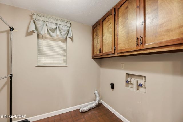 513 Vista Drive, Clinton, TN 37716