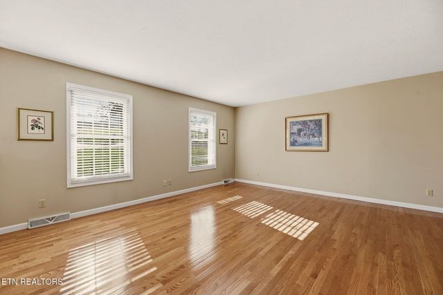 513 Vista Drive, Clinton, TN 37716