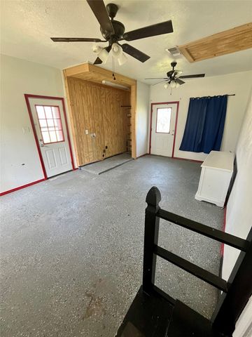 57 W Palo Pinto Street, Santo, TX 76472