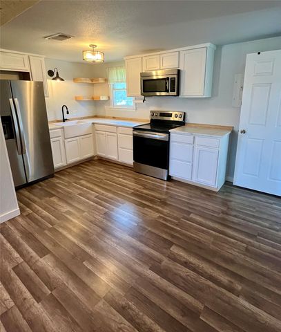 57 W Palo Pinto Street, Santo, TX 76472