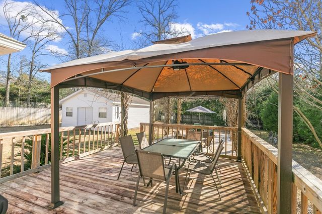 2423 Stonewood Drive, Dothan, AL 36301