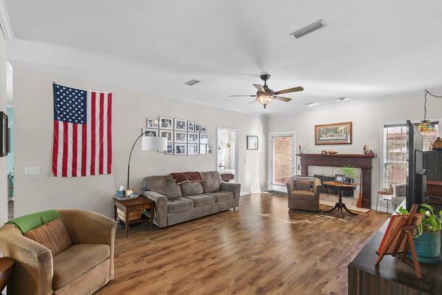 2423 Stonewood Drive, Dothan, AL 36301