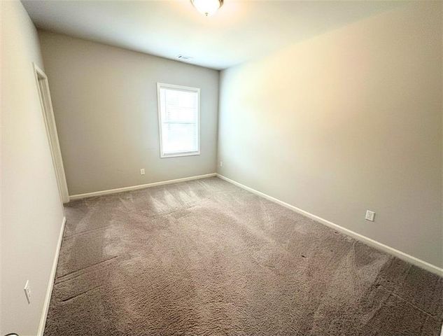 1935 Holman Forest Dr, Hoschton, GA 30548