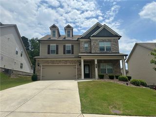 1935 Holman Forest Dr, Hoschton, GA 30548
