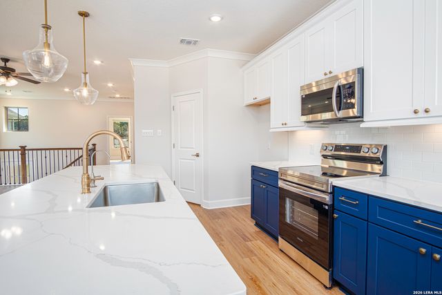 7011 Friedrich Ridge, San Antonio, TX 78256