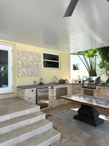 1527 Mayo Street, Hollywood, FL 33020