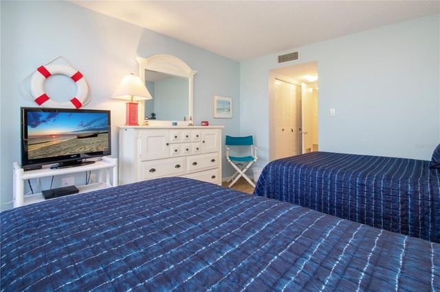 6300 MIDNIGHT PASS ROAD 110, Sarasota, FL 34242