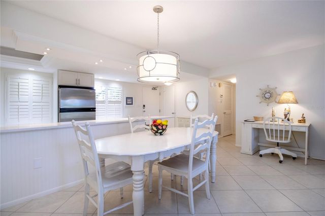 6300 MIDNIGHT PASS ROAD 110, Sarasota, FL 34242