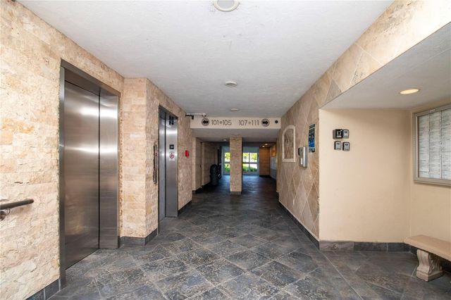 6300 MIDNIGHT PASS ROAD 110, Sarasota, FL 34242