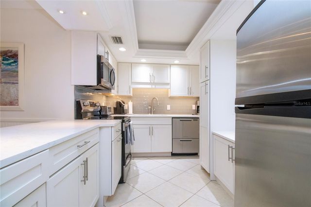 6300 MIDNIGHT PASS ROAD 110, Sarasota, FL 34242