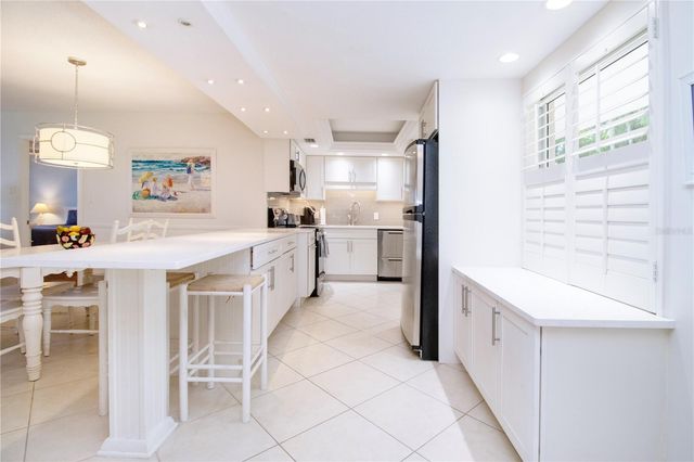 6300 MIDNIGHT PASS ROAD 110, Sarasota, FL 34242