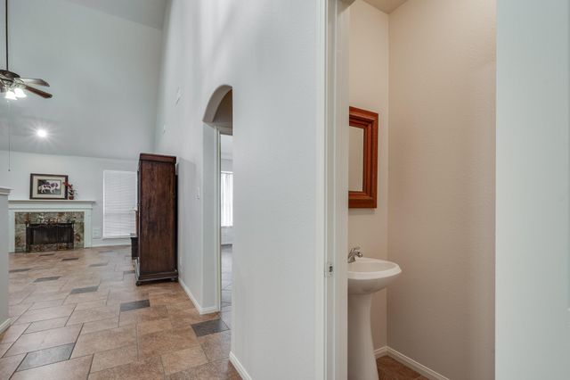 2203 Appian Way, New Caney, TX 77357