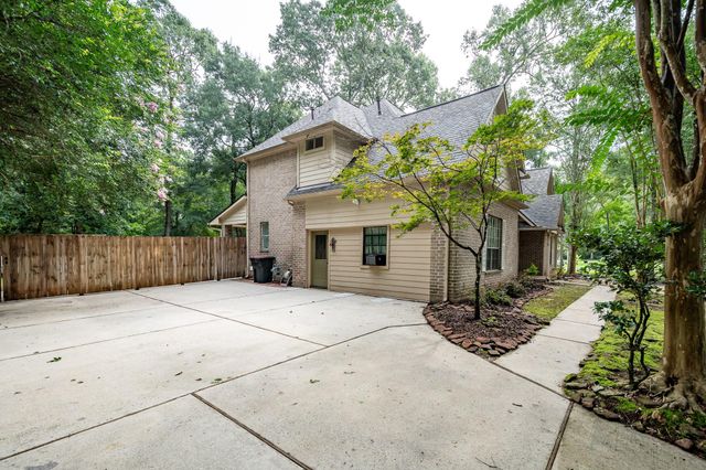 2203 Appian Way, New Caney, TX 77357