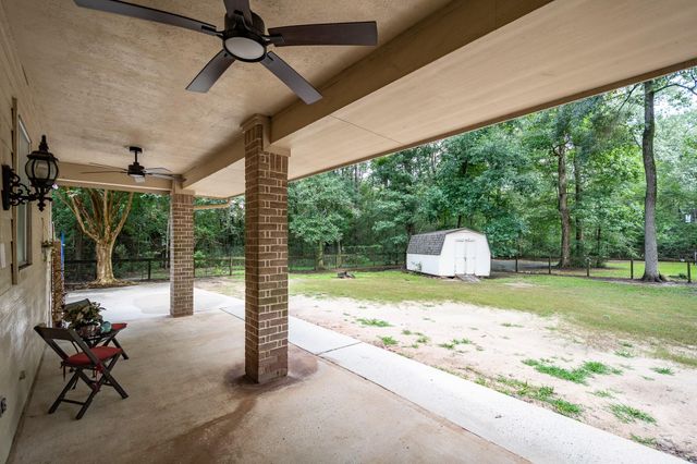 2203 Appian Way, New Caney, TX 77357