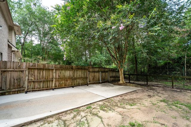 2203 Appian Way, New Caney, TX 77357