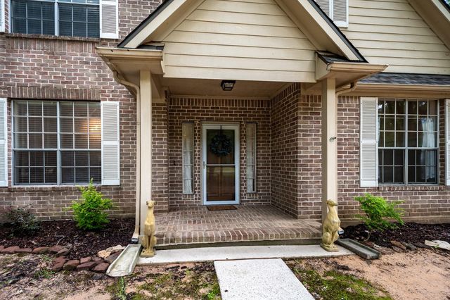 2203 Appian Way, New Caney, TX 77357
