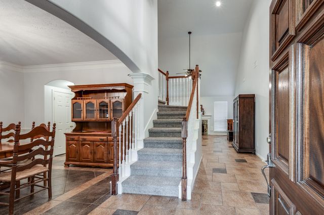 2203 Appian Way, New Caney, TX 77357
