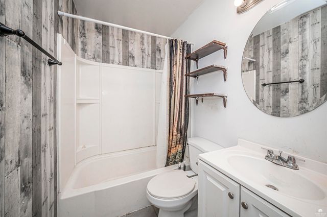 922 S Garfield Street, Junction City, KS 66441