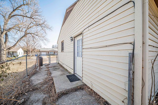 922 S Garfield Street, Junction City, KS 66441