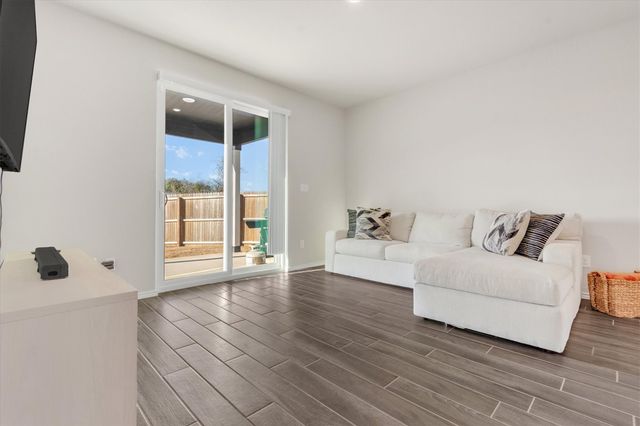 245 Jaycen LN, New Braunfels, TX 78130