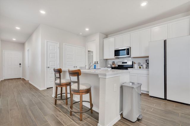 245 Jaycen LN, New Braunfels, TX 78130