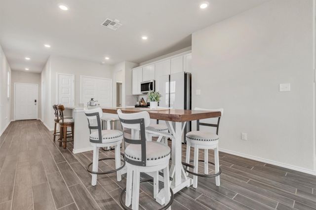 245 Jaycen LN, New Braunfels, TX 78130