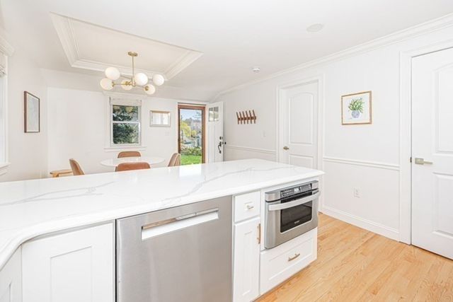 9 Chestnut Pl, Hingham, MA 02043