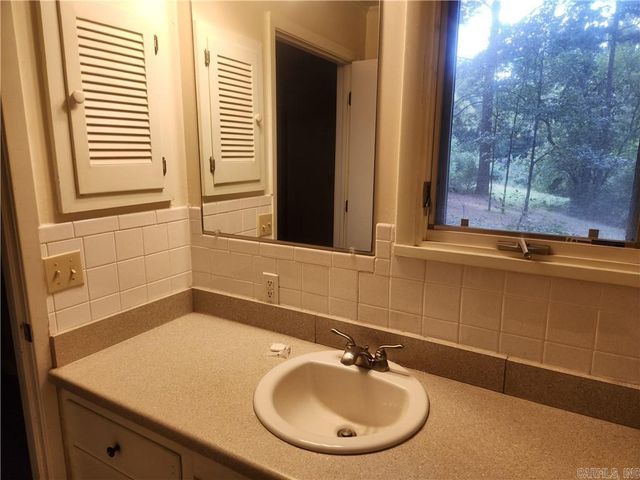 725 N Montgomery Street, Clarksville, AR 72830